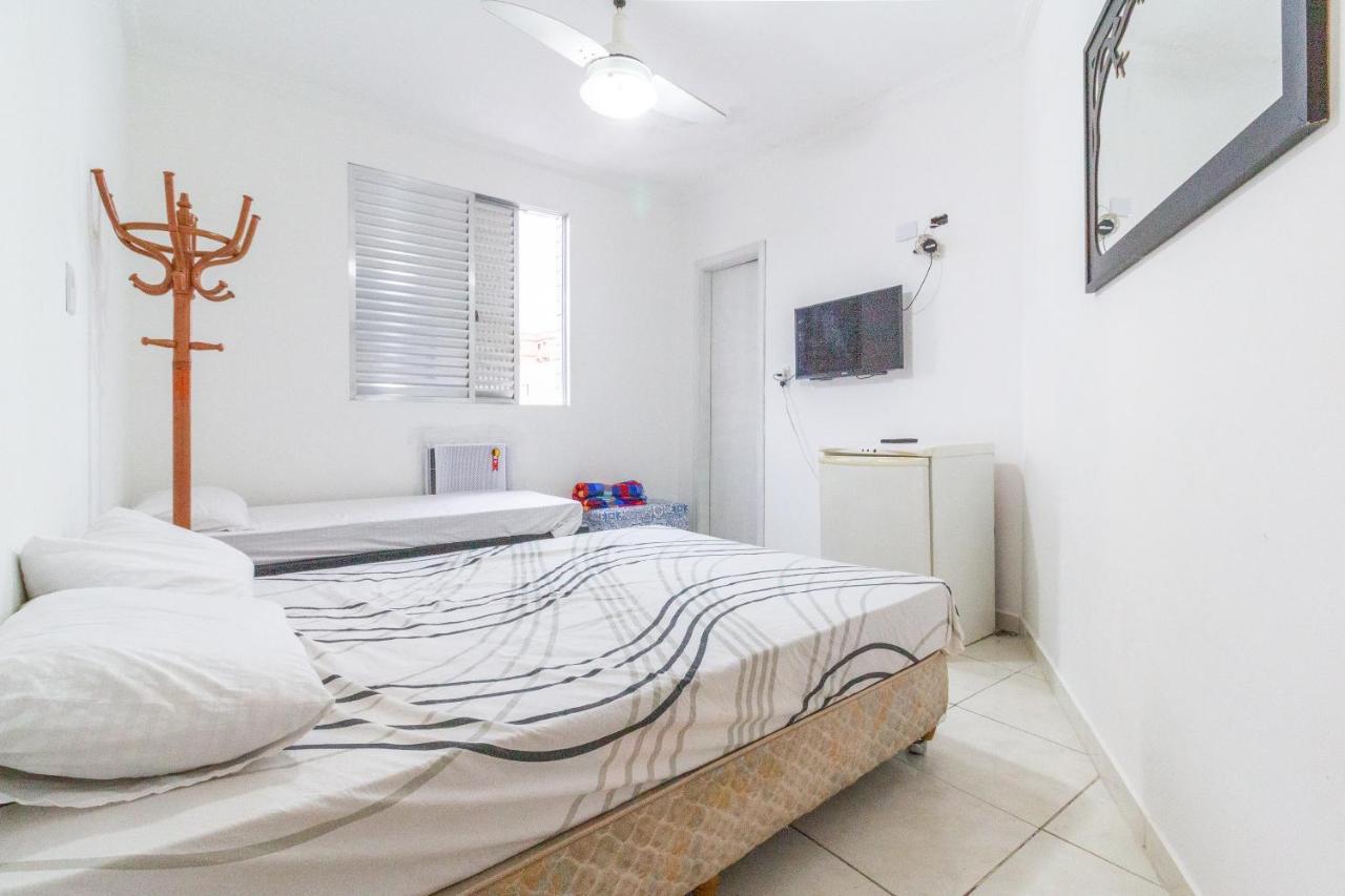 Le Monde Hostel Гуаружа Экстерьер фото