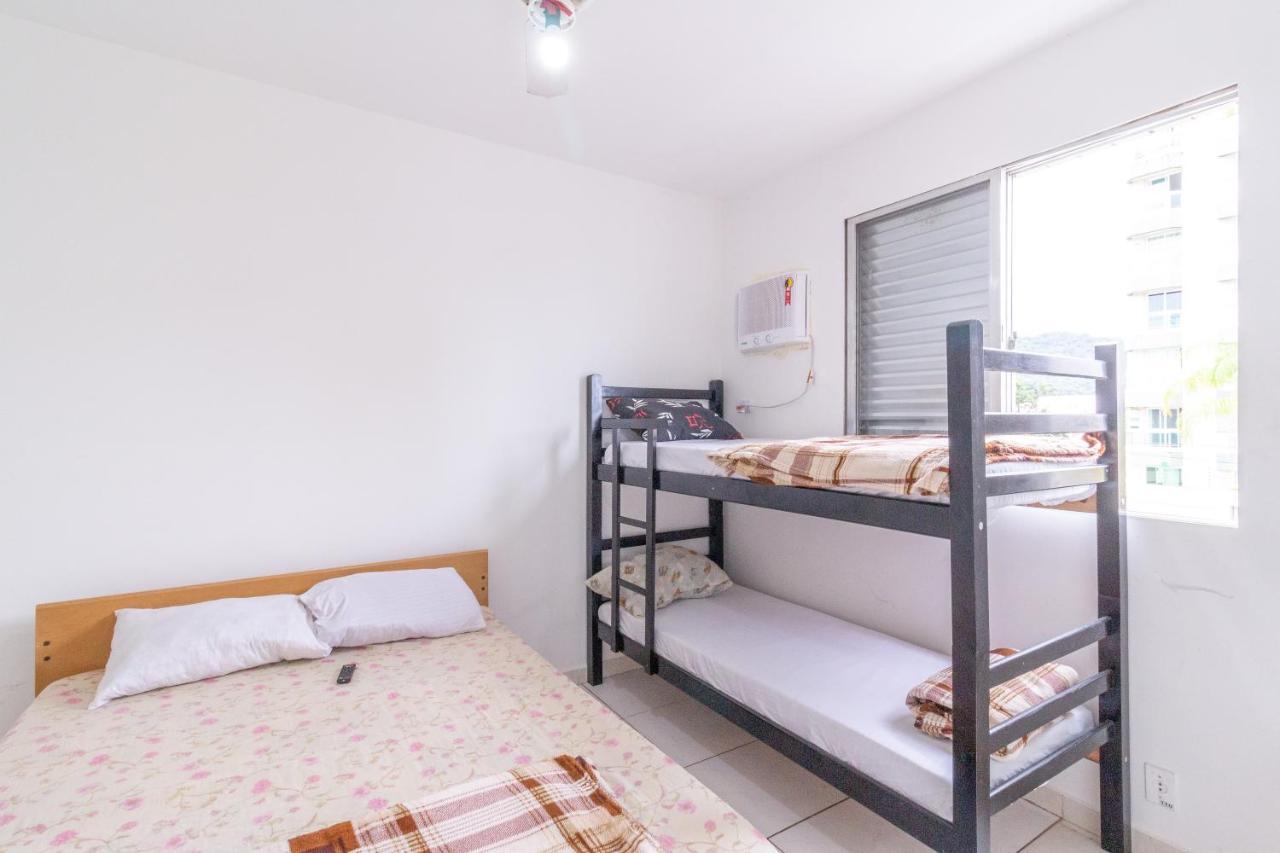Le Monde Hostel Гуаружа Экстерьер фото