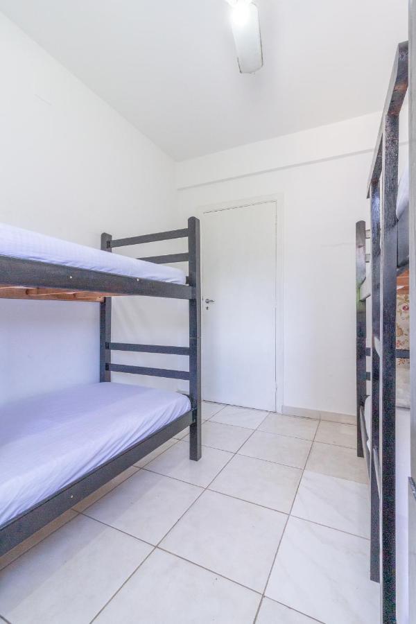 Le Monde Hostel Гуаружа Экстерьер фото