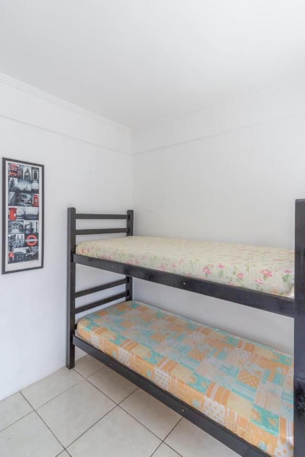 Le Monde Hostel Гуаружа Экстерьер фото