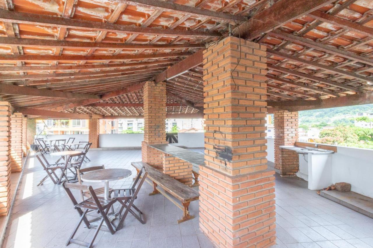 Le Monde Hostel Гуаружа Экстерьер фото