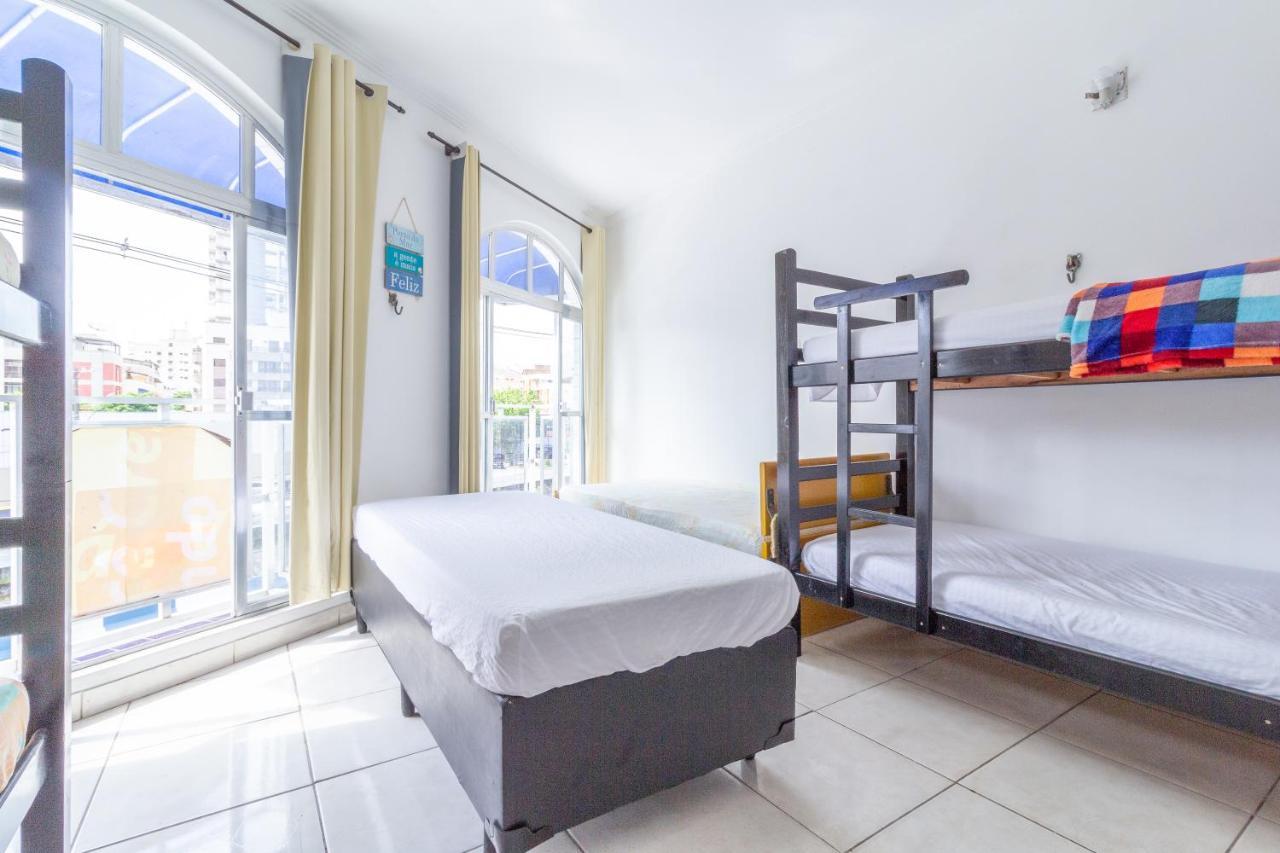 Le Monde Hostel Гуаружа Экстерьер фото