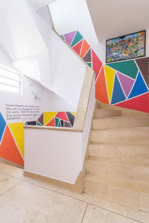 Le Monde Hostel Гуаружа Экстерьер фото